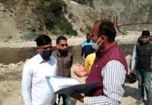 सतपुली : एसडीएम ने खनन में पोकलैंड एवं जेसीबी का उपयोग रोका, बिना परमिशन किया जा रहा था मशीनों से खनन SDM stops use of Pokeland and JCB in mining