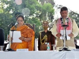 उत्तराखंड के 10वें मुख्यमंत्री तीरथ सिंह रावत को राज्यपाल ने दिलाई ली पद व गोपनीयता की शपथ Tirath-Singh-Rawat-cm