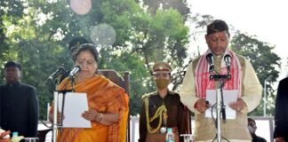 उत्तराखंड के 10वें मुख्यमंत्री तीरथ सिंह रावत को राज्यपाल ने दिलाई ली पद व गोपनीयता की शपथ Tirath-Singh-Rawat-cm