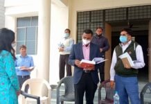 डीएम डॉ. विजय जोगदण्डे ने किया आश्रम पद्धति से निर्मित विद्यालय भवन का निरीक्षण ashram system school building