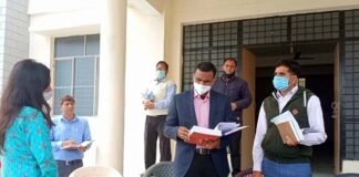 डीएम डॉ. विजय जोगदण्डे ने किया आश्रम पद्धति से निर्मित विद्यालय भवन का निरीक्षण ashram system school building