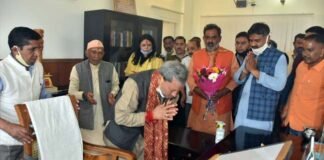 मुख्यमंत्री तीरथ सिंह रावत ने पूर्जा-अर्चना के बाद संभाला कार्यभार, कहा हमारी सरकार सबका साथ, सबका विकास, सबका विश्वास cm tirath rawat