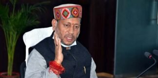 भ्रष्टाचार पर मुख्यमंत्री तीरथ सिंह रावत का कड़ा एक्शन, घटिया सड़क निर्माण के मामले में लोनिवि. के दो अधिकारियों को किया निलम्बित cm-tirath-singh-rawat