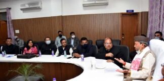 हरिद्वार कुंभ : पहले शाही स्नान में श्रद्धालुओं पर हेलीकॉप्टर से होगी पुष्प वर्षा, मुख्यमंत्री तीरथ रावत ने दिए निर्देश cm-tirath-singh-rawat