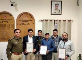 मानव अधिकार एवं अपराध नियंत्रण संगठन के पदाधिकारियों को दिल्ली पुलिस ने कोरोना योद्धा सम्मान से किया सम्मानित corona-warrior-samman