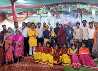 फूलदेई पर्व पर श्रीनगर गढ़वाल में आयोजित की गयी विद्यालय स्तरीय गायन प्रतियोगिता