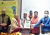 पहाड़ों में खेती बचाने को चकबंदी जरुरी, कल्जीखाल में आयोजित चकबंदी दिवस पर गणेश सिंह गरीब को लाइफ टाइम एचीवमेंट अवार्ड Life Time Achievement Award to Ganesh Singh Garib on Consolidation Day