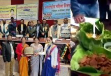 महिला दिवस पर कल्जीखाल ब्लॉक सभागार में तिमले की भरी रोटी, खड़ीक के पत्तों, बेडू तथा मेलू के फूलों की सब्जी सहित तमाम पहाड़ी व्यंजनों की प्रतियोगिता mahila-divas