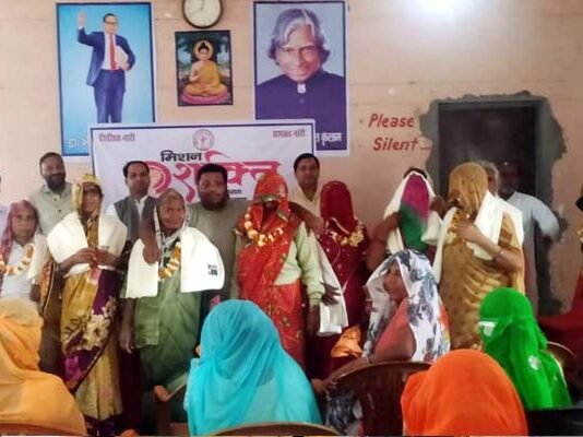 महिला उन्नति संस्था द्वारा महिला दिवस पर आयोजित गृहलक्ष्मी कार्यक्रम में बुजुर्ग महिलाओं को किया सम्मानित mahila-divas-samman