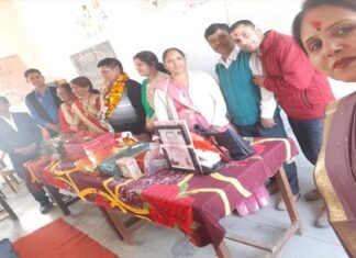 शिक्षक मुकेश बड़थ्वाल को सेवानिवृत्ति पर दी गई भावभीनी विदाई mukesh-badthwal