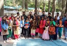 अंतराष्ट्रीय महिला दिवस पर युवा कांग्रेस पौड़ी द्वारा कंडोलिया पार्क में आयोजित कि गई स्कूली बच्चों की विभिन्न प्रतियोगिताए pauri-mahila-divas