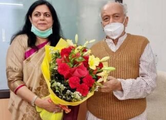मुख्यमंत्री की पत्नी ने महाराष्ट्र व गोवा के राज्यपाल कोश्यारी से की शिष्टाचार भेंट