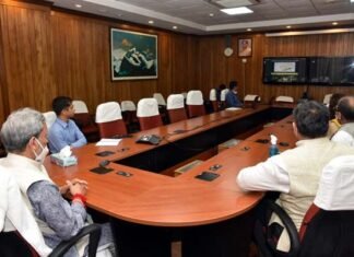 CM तीरथ ने केदारनाथ धाम के पुर्ननिर्माण एवं बद्रीनाथ धाम को स्मार्ट टाउन के रूप में विकसित करने हेतु विडियों कान्फ्रेंस के माध्यम से की समीक्षा बैठक reconstruction of Kedarnath Dham