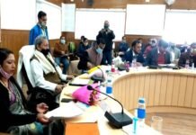 गढ़वाल सांसद ने पौड़ी में विभिन्न योजनाओं की समीक्षा कर, संबंधित अधिकारियों को कार्यों में तेजी लाने के दिए निर्देश, बीएसएनएल नेटवर्क सुचारू रूप से संचालित न होने पर जताई नाराजगी teerath-singh-rawat