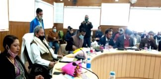 गढ़वाल सांसद ने पौड़ी में विभिन्न योजनाओं की समीक्षा कर, संबंधित अधिकारियों को कार्यों में तेजी लाने के दिए निर्देश, बीएसएनएल नेटवर्क सुचारू रूप से संचालित न होने पर जताई नाराजगी teerath-singh-rawat