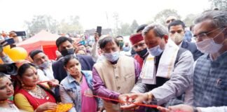 आजादी के 75 वर्ष पूर्ण होने पर पवेलियन मैदान देहरादून में आयोजित अमृत महोत्सव कार्यक्रम का मुख्यमंत्री ने किया शुभारंभ tirath-singjh