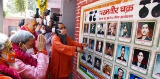मुख्यमंत्री तीरथ सिंह रावत ने एसएमजेएनपीजी कालेज में शौर्य दीवार पर पुष्पांजलि अर्पित कर जवानों को किया नमन Command Control Center of Police Surveillance System