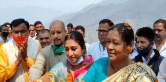 पर्यटन मंत्री के बेटे सुयश महाराज व पत्नी टीवी एक्ट्रेस मोहिना कुमारी ने किया शहीद द्वार का लोकार्पण Suyash Maharaj and wife TV actress Mohina Kumari