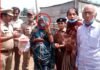 वर्षों पहले अर्ध कुंभ में बिछड़ी महिला, आज महाकुंभ में अपनों से मिली Woman separated in Ardh Kumbh