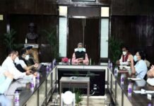 कालाबाजारी की शिकायतों पर हो कड़ी कार्रवाई : सीएम तीरथ action against black marketing