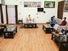 उत्तराखंड : मुख्यमंत्री ने बुलाई आपात बैठक, बिना RT-PCR नेगेटिव रिपोर्ट के नहीं मिलेगी अनुमति, शादी समारोह में अब 100 ही लोगों को अनुमति, बिना मास्क के लगेगा 500 रुपये जुर्माना no one will not be allowed in Uttarakhand without negative report RT-PCR