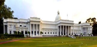 उत्तराखंड : IIT रुड़की बना कोरोना का नया हॉटस्पॉट, 88 छात्र हुए संक्रमित, कैंपस के पांच हॉस्टल किये सील IIT Roorkee becomes Corona's new hotspot, 88 students infected