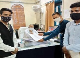 कारगिल शहीद धर्म सिंह रावत के गाँव ‘टंगरोली’ में पीने के पानी की समस्या को लेकर ग्राम प्रतिनिधि गौरव सागर ने ADM पौड़ी से की मुलाक़ात tangroli-village