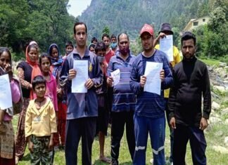 चमोली : पुल निर्माण नहीं होने से ग्रामीण परेशान Villagers upset due to lack of bridge construction