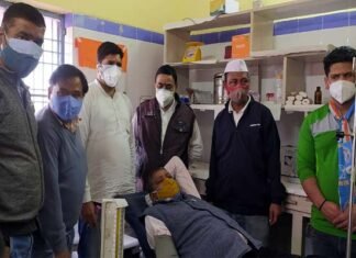 स्व. राजीव गांधी की पुण्यतिथि पर कांग्रेस कार्यकर्ताओं ने किया रक्तदान Congress workers donated blood on Rajiv Gandhi's death anniversary