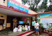 कम्युनिटी बास्केट मुहिम का दिखने लगा असर, थाना सतपुली में कम्युनिटी बास्केट में लोग करने लगे हैं सहयोग community basket campaign in police station Satpuli