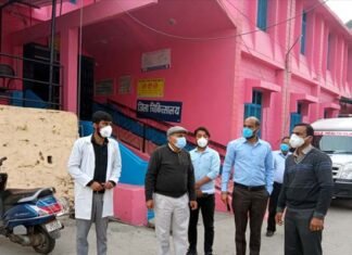 जिला अस्पताल पौड़ी में कोविड-19 आईसीयू वार्ड तैयार न होने पर डीएम ने जताई नाराजगी district hospital pauri