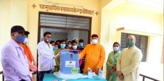 पर्यटन मंत्री सतपाल महाराज ने सामुदायिक स्वास्थ्य केंद्र नौगांव खाल के चिकित्सकों को भेंट किया आक्सीजन कंसंट्रेटर