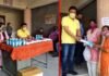 द्वारीखाल ब्लॉक प्रमुख महेन्द्र राणा ने पंचायत प्रतिनिधियों को दिए मास्क सेनिटाइजर warikhal block chief Mahendra Rana