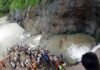 दुखद खबर : ननिहाल घूमने आए भाई बहन की नहाते वक्त की झील में गिरने से मौत Brother and sister died by drowning in a waterfall