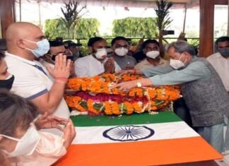मुख्यमंत्री ने हल्द्वानी पहुंचकर इंदिरा हृदयेश को दी श्रद्धांजलि, अंतिम दर्शन के लिए स्वराज आश्रम रखा गया है पार्थिव शरीर CM paid tribute to Indira Hridayesh