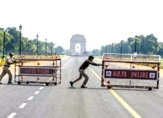 दिल्ली में लगा वीकेंड कर्फ्यू, देखें क्या रहेंगी पाबंदियां COVID-19 Curfew has been Extended in delhi