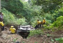 कोटद्वार-चरेख मोटर मार्ग पर गहरी खाई में गिरी कार, दो की मौत, एक गंभीर Car fell into deep gorge on Kotdwar-Charek motor road