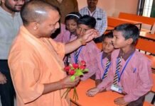 मुख्यमंत्री बाल सेवा योजना को धरातल पर उतारने के लिए मसौदा तैयार, निराश्रित बच्चों के पालन पोषण से लेकर शिक्षा तक का जिम्मा उठाएगी सरकार Chief Minister Child Service Scheme