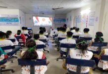 PM मोदी ने कोविड-19 फ्रंटलाइन वर्कर्स के लिए विशेष प्रशिक्षण कार्यक्रम (customized crash course) का किया वर्चुअल शुभारंभ PM मोदी ने कोविड-19 फ्रंटलाइन वर्कर्स के लिए विशेष प्रशिक्षण कार्यक्रम (customized crash course) का किया वर्चुअल शुभारंभ