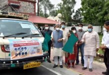 मुख्यमंत्री ने हिल-मेल फाउंडेशन की ’ससम्मान राहत सेवा’ को दिखाई हरी झंडी, पौड़ी, बागेश्वर जिले के लिए भेजा गया राशन, सैनिटाइजर, मास्क और पीपीई किट Chief Minister flagged off Hill-Mail Foundation's 'Respect Relief Service'