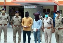 श्रीनगर : नशे के कारोबार में लिप्त गढ़वाल यूनिवर्सिटी के दो छात्र चरस के साथ गिरफ्तार Two students arrested with charas