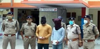 श्रीनगर : नशे के कारोबार में लिप्त गढ़वाल यूनिवर्सिटी के दो छात्र चरस के साथ गिरफ्तार Two students arrested with charas