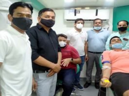 विश्व रक्तदान दिवस पर मिशन रक्तदान 2021 के तहत गौर अतुल्यम सोसायटी में रक्तदान शिविर का आयोजन blood donation camp on World Blood Donation Day