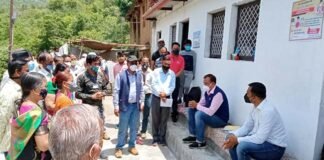 पौड़ी गढ़वाल : घोस्ट विलेज हो चुका गाँव फिर से हुआ आबाद, कोरोना की लहरों ने बीस साल बाद वापस लौटाया अपनी थाती-माटी में chaundli-village-pauri