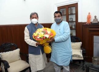 मसूरी में 2 लेन टनल के लिये मिली 700 करोड़ की स्वीकृति, मुख्यमंत्री ने केन्द्रीय सड़क परिवहन मंत्री का जताया आभार cm-tirath-with-nitin-gatkari