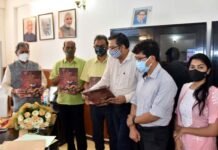 ‘‘कुम्भः आस्था विरासत और विज्ञान‘‘ कॉफी टेबलबुक का मुख्यमंत्री ने किया विमोचन Kumbh: Aastha Virasat and Science