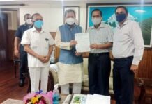 उत्तराखंड में स्वास्थय सेवाएं को लेकर गढ़वाल हितैषिणी सभा के पधाधिकारियों ने उत्तराखंड के मुख्यमंत्री तीरथ सिंह रावत से की मुलाकात garhwal-hiteshani-sabha