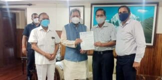 उत्तराखंड में स्वास्थय सेवाएं को लेकर गढ़वाल हितैषिणी सभा के पधाधिकारियों ने उत्तराखंड के मुख्यमंत्री तीरथ सिंह रावत से की मुलाकात garhwal-hiteshani-sabha