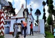 मुंडनेश्वर मेला : खैरालिंग कौथिग के दिन आज राजस्व प्रशासन की मौजूदगी में मंदिर में चढ़ाई गई दो गांवों की ध्वजा khairaling-mela