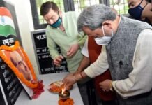 डॉ. श्यामाप्रसाद मुखर्जी के बलिदान दिवस पर मुख्यमंत्री तीरथ ने पुष्पांजलि अर्पित कर दी श्रद्धांजलि martyrdom day of Dr. Shyamaprasad Mukherjee